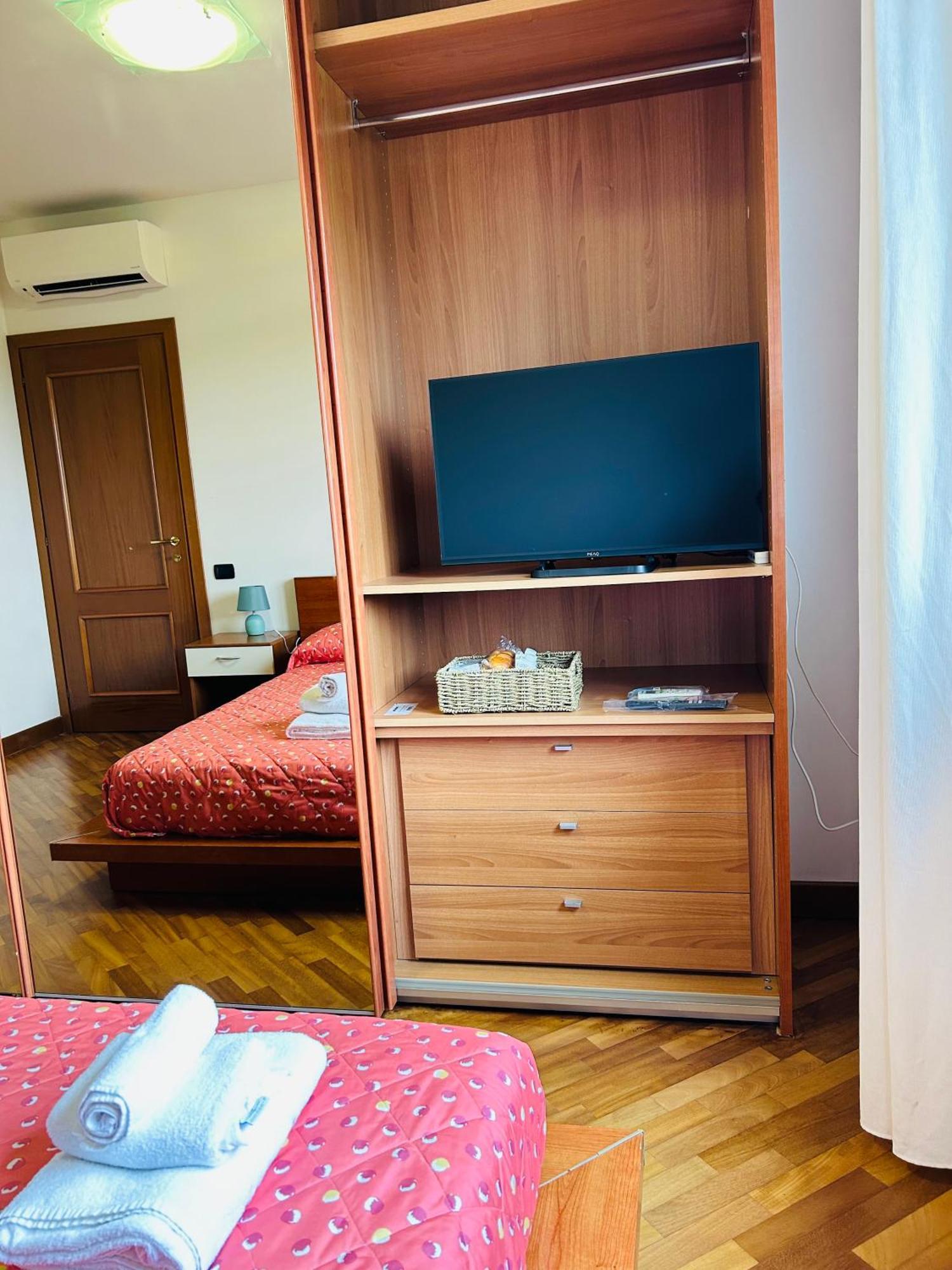 The House Room Aeroporto Fiumicino Dış mekan fotoğraf
